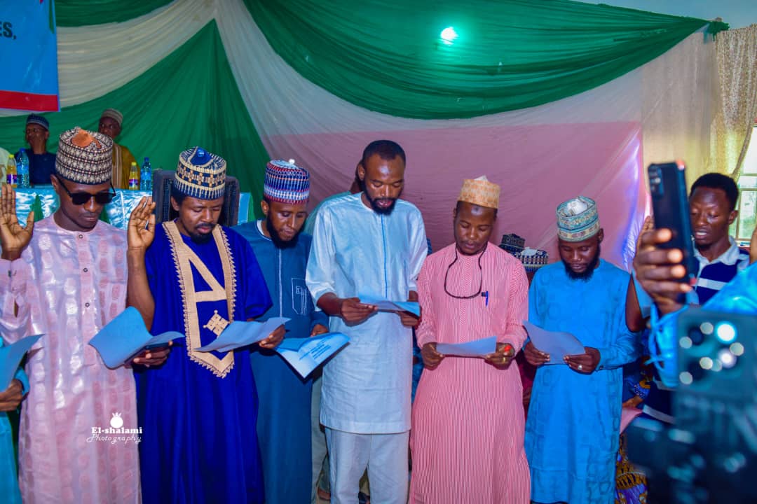musambako's tweet photo. Today, I Have The honor of Attend The inauguration Ceremony of New Executives, Directorates and Strateges,Technical Committee and Advisory Concil of Gombe State PDP Social Media, a Crucial Step of Correctness. I Also Thank Hon. Abubakar Dalibi (uban doma). https://t.co/T6Z0F8wFbz