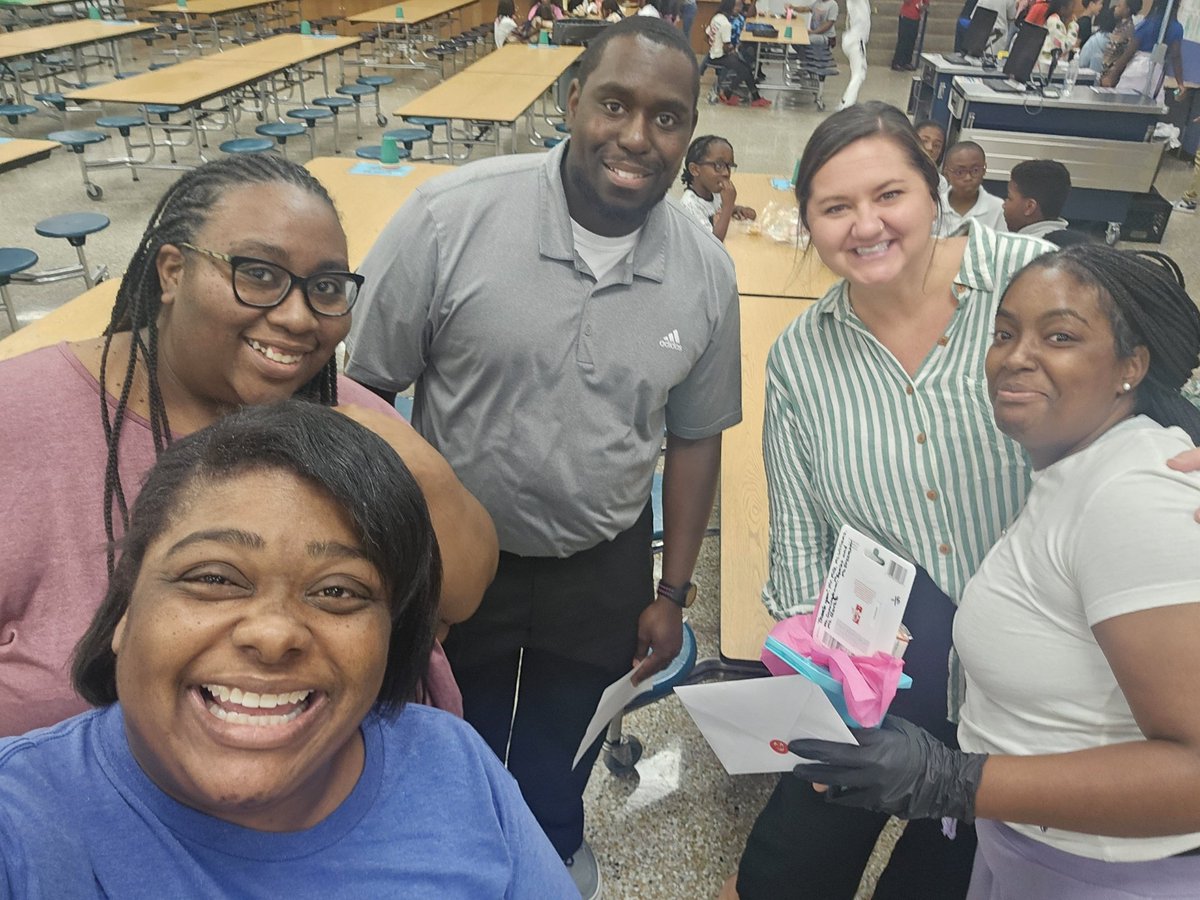 Ms.Cunningham (@teachgrowrepeat) on Twitter photo Custodian Appreciation Day with the best trio around. #custodianappreciation #latepost <a href="/ecwestwildcats/">Evoline C. West</a> <a href="/clarketeaches/">Erin Clarke</a> <a href="/Lov2LearnXplore/">Christal</a> Custodian Appreciation Day with the best trio around. #custodianappreciation #latepost <a href="/ecwestwildcats/">Evoline C. West</a> <a href="/clarketeaches/">Erin Clarke</a> <a href="/Lov2LearnXplore/">Christal</a>