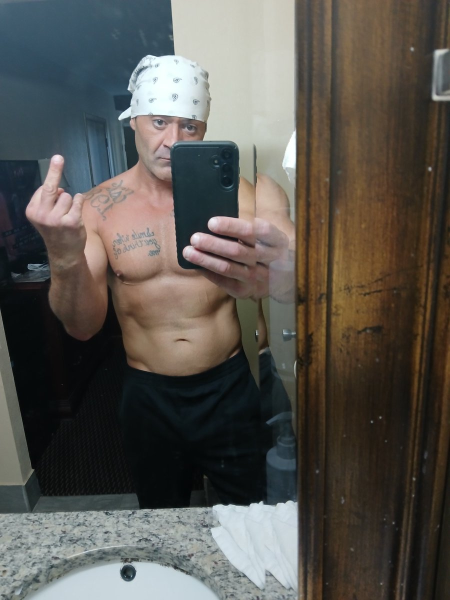 GarrettSimon's tweet photo. For the scammers and the fuckers who don't want to get a real man's job this is for you  ! Send me a hi and I'll do it naked. https://t.co/4eW5QkGqKz