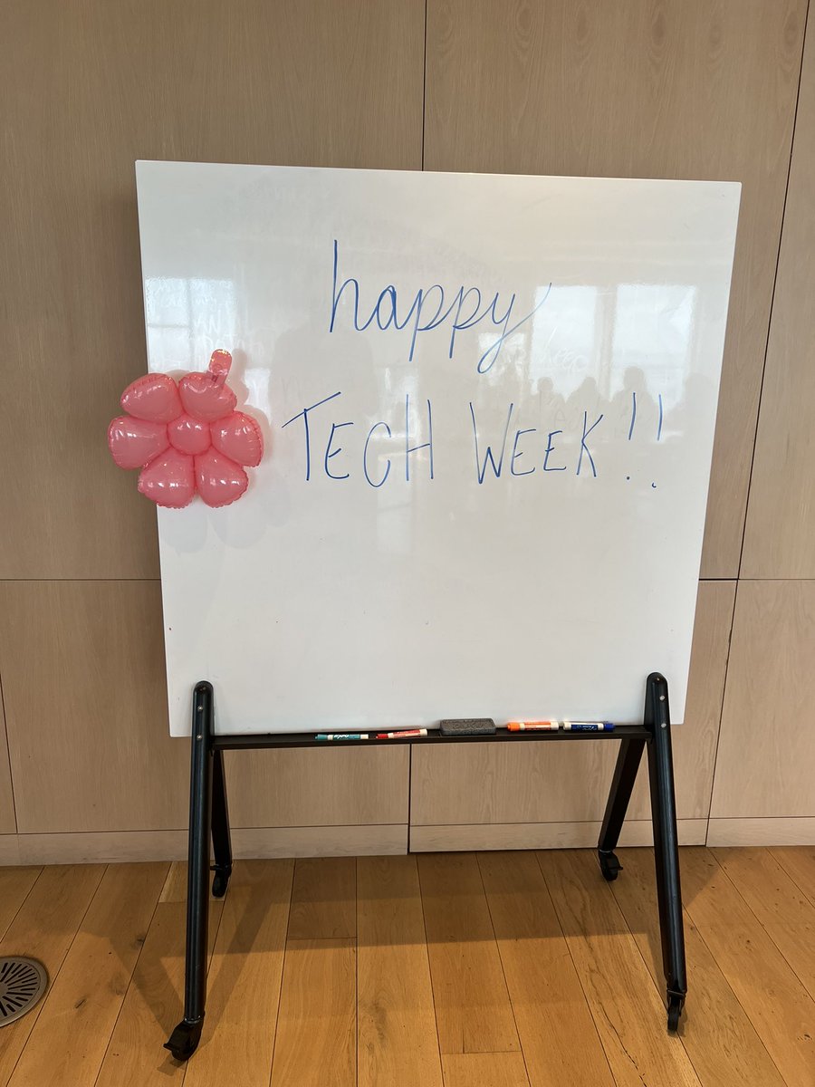 USojka's tweet photo. 🚀 Kicking off #SFTechWeek at Salesforce Tower with the MindPal team – Agata, Viki, and I are ready for an exciting week of AI innovation and connecting with brilliant minds. 

Let’s make things happen! 💡 

#AI #TechInnovation #MindPal #Networking

@Techweek_ @mindpal_co @WeWork https://t.co/Bwsrqud4BZ