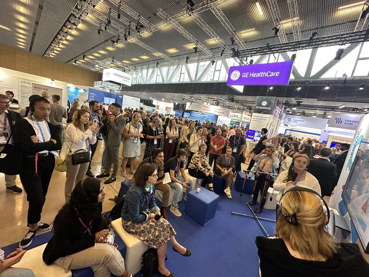 CStoppe's tweet photo. Sharing latest breaking news @ESICM #lives2024 - the combined used of frailty and obesity seems intriguing as strategy to identify patients with increased risk for complications.
#frem #icu #nutrition https://t.co/bb50vx7gWV