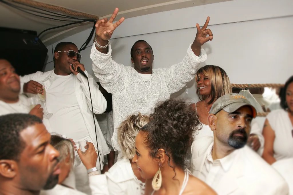 Pete’s Stache tweet media