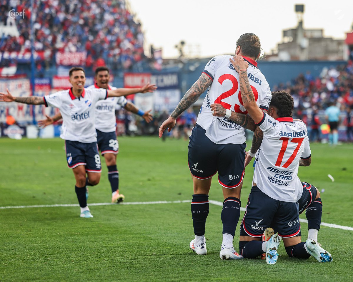 Nacional's tweet photo. COLOSAL

#ElClubGigante 🔵⚪️🔴 https://t.co/iVOQYqZvuP