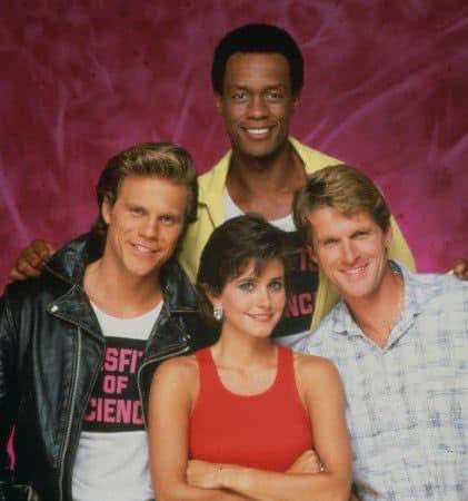 Charlton_Hero's tweet photo. Before #XMen debuted on the big screen #NBC gave us our own super powered team of teens in October 4, 1985 as #MisfitsofScience debuted!
The show famously featured a pre #Friends #CourtneyCox.
The show featured Teens with abnormal physical abilities fighting crime! #RetroTV https://t.co/N5jhjS4kBP