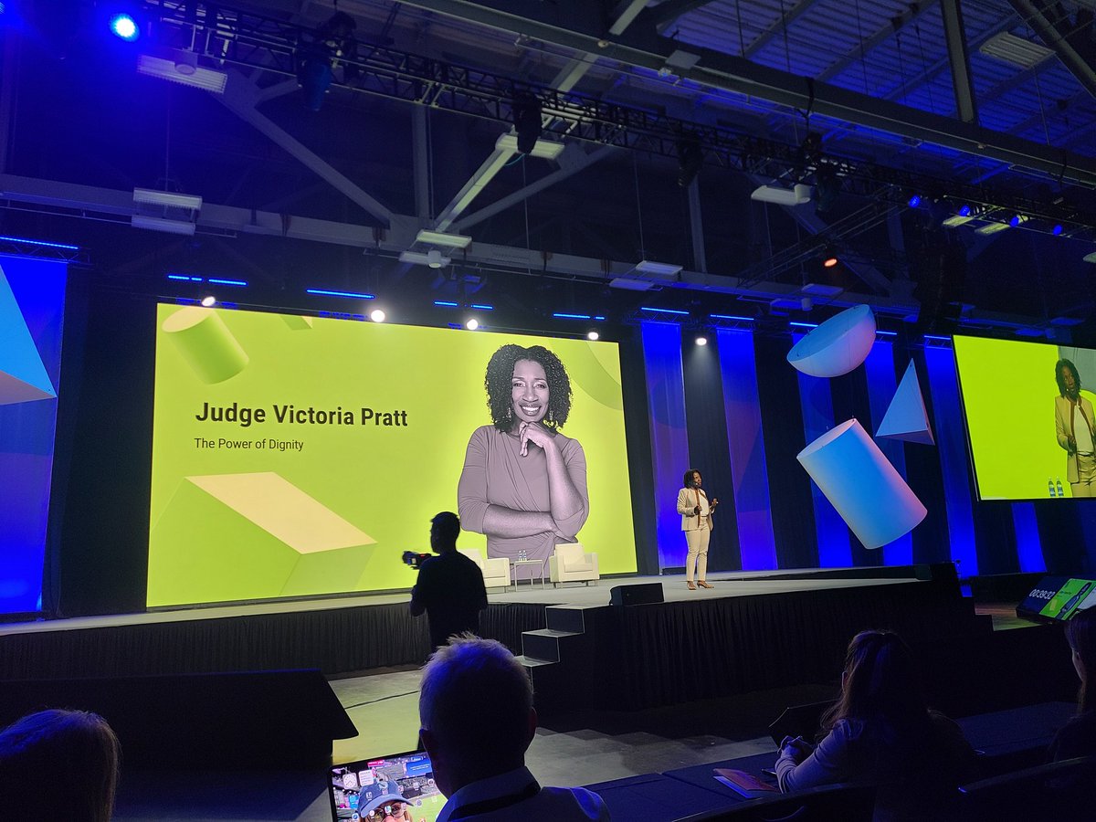 .<a href="/JudgeVPratt/">Victoria Pratt</a> closes out the first day of #CLIOCON: