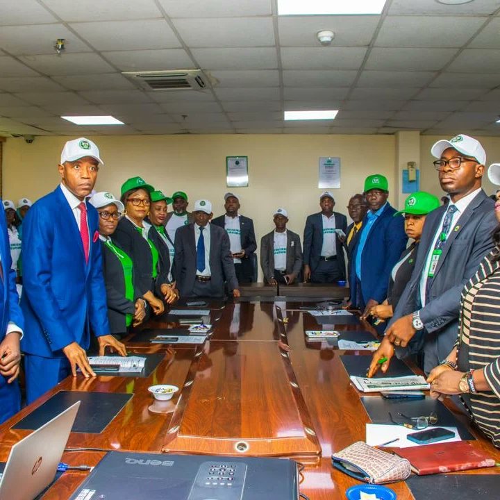 cacnigeria1's tweet photo. 2024 CUSTOMER SERVICE WEEK: STAKEHOLDERS LAUD CAC'S EXCELLENT SERVICE DELIVERY

The Corporate Affairs Commission has been applauded for excellent service delivery as the World Celebrate 2024 Customer Service Week with the theme "Above and Beyond.". https://t.co/7izp6RdlJN