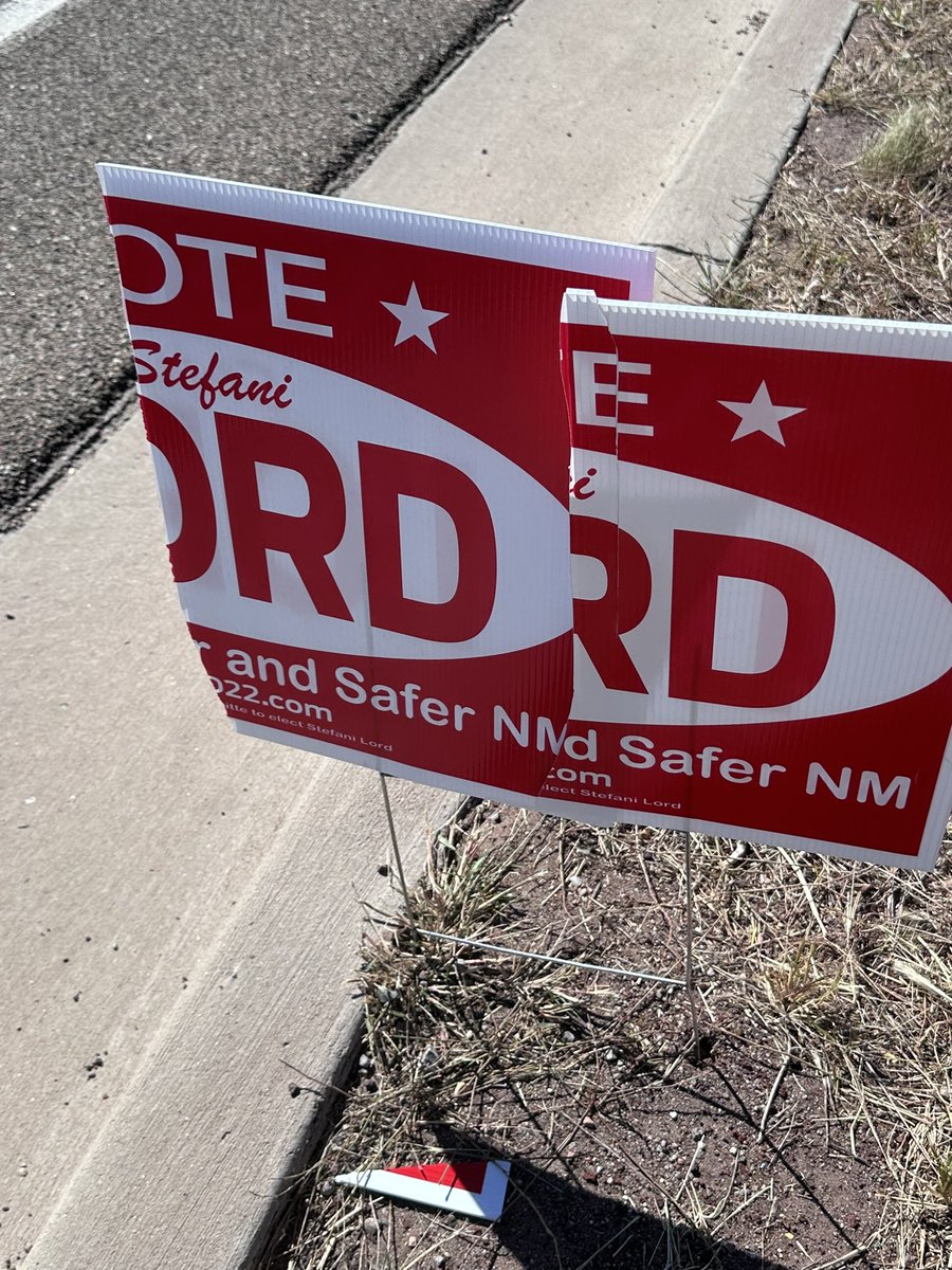 Lord4NM's tweet image. Some “tolerant” person filled with “joy” slashed our signs today.
You keep accumulating bad karma, and I&apos;ll keep putting the signs back up.
P.S. Smile for the camera 😉
@ThorntonforNM