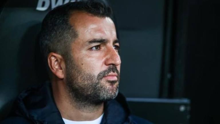 ✅ Diego Martínez, de plus en plus près de prendre la tête de Las Palmas

🫱🏼‍🫲🏻 Il remplacerait Luis Carrión, mis en question du fait de ses mauvais résultats 

✍️ <a href="/tjcope/">Tiempo de Juego</a> 

#LigaFr <a href="/LasPalmasFR/">Las Palmas France 🇮🇨</a>