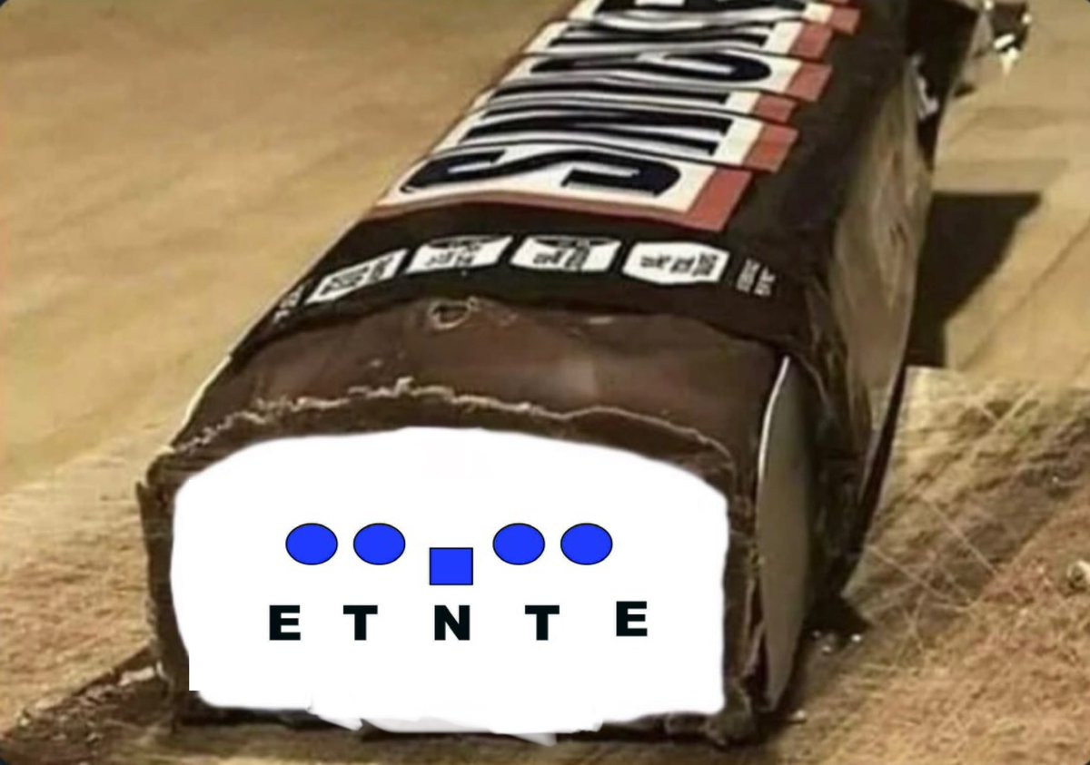linemanissues's tweet photo. Annual reminder to check your kid’s Halloween candy this year. Someone tried to hide a 5 man defensive front in my candy bar. https://t.co/ODdNtS46xK