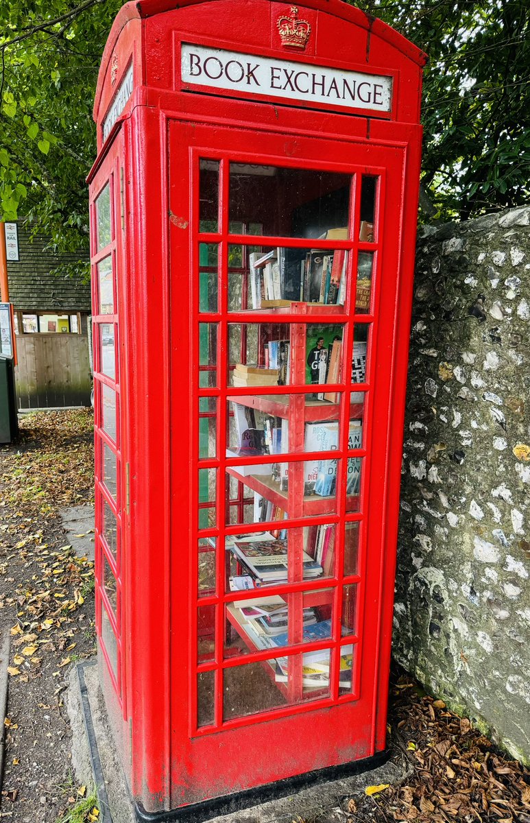 So frickin’ perfect.

#WritingCommunity #booklover