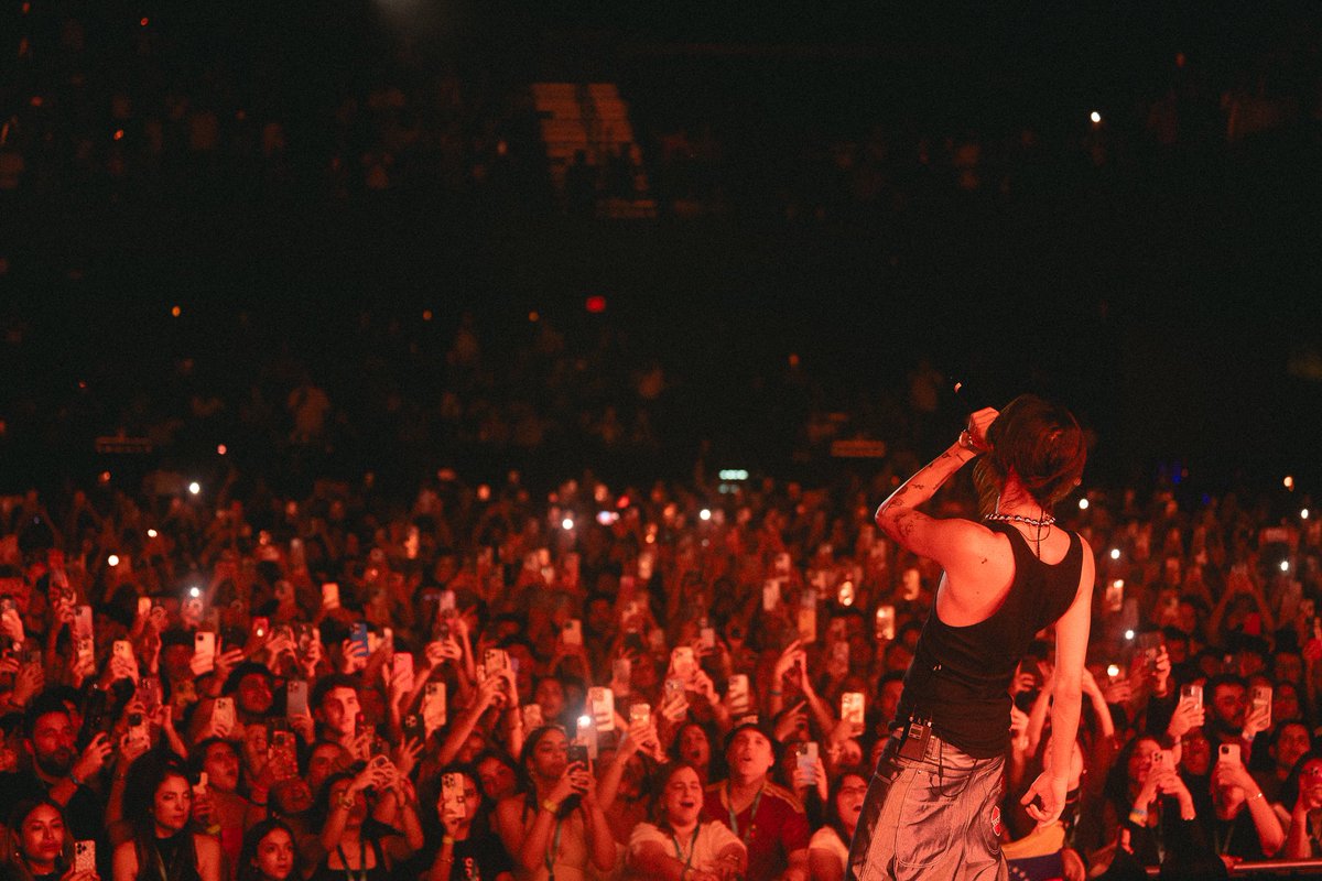 Dannocean's tweet image. Estos días de tour han sido mágicos. Gracias a todos los que se han llegado, gracias gracias!!