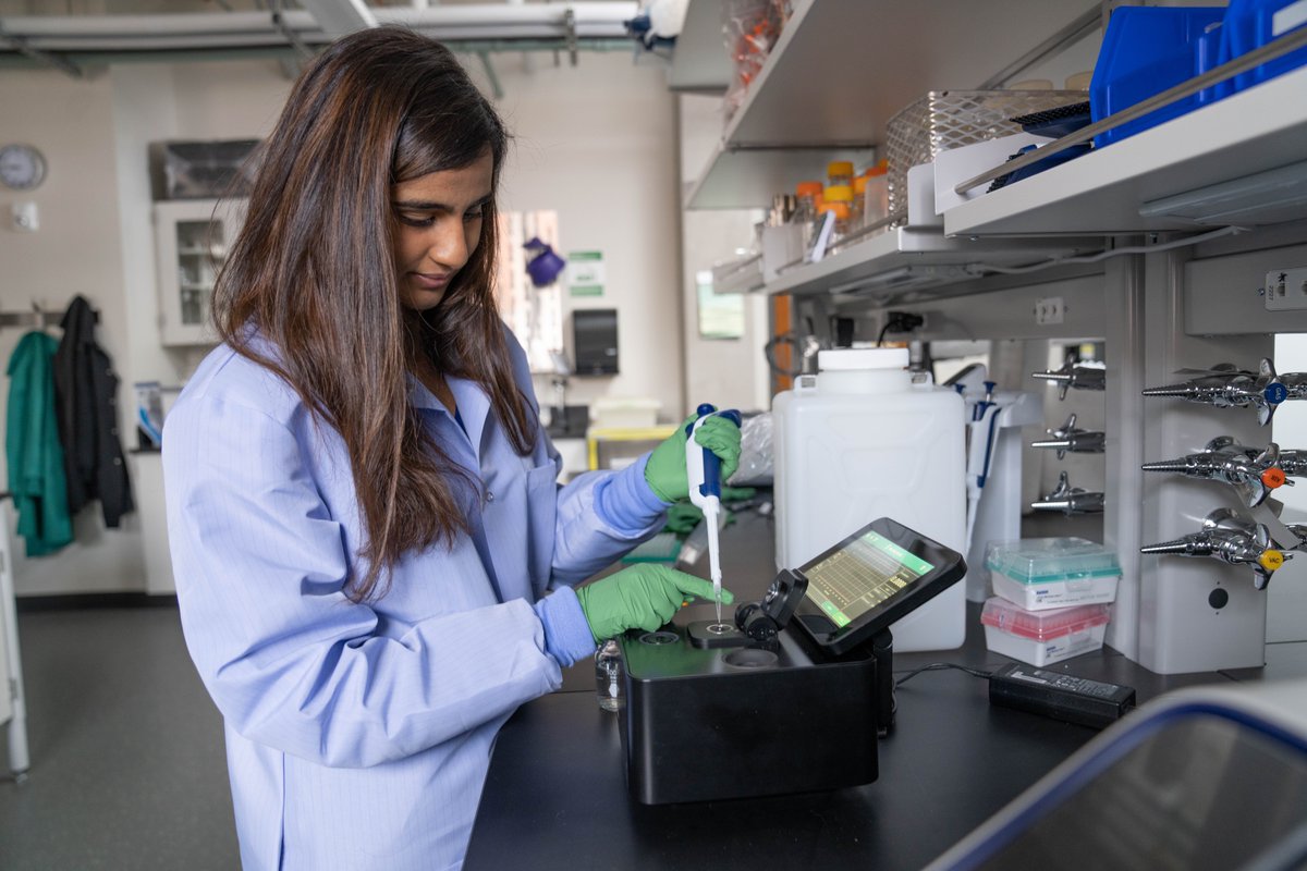 UOKnightCampus's tweet image. Bioengineering professor Marian Hettiaratchi received the 2024 Rita Schaffer Young Investigator Award from @BMESociety for her research on biomaterials for controlled protein delivery. Learn how her work is advancing tissue regeneration and bone healing:bit.ly/3U1K0PT