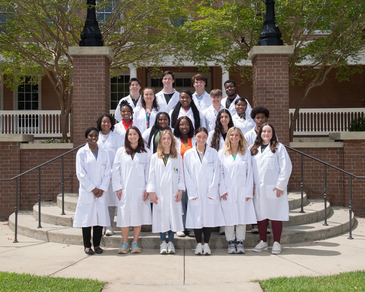 MS_INBRE's tweet photo. The full gallery of photos from our 2024 Scholars Program is up! 📸 Click here to see more: https://t.co/lFDu8hEsik

#INBRE #StudentSuccess https://t.co/PfISczMkRS