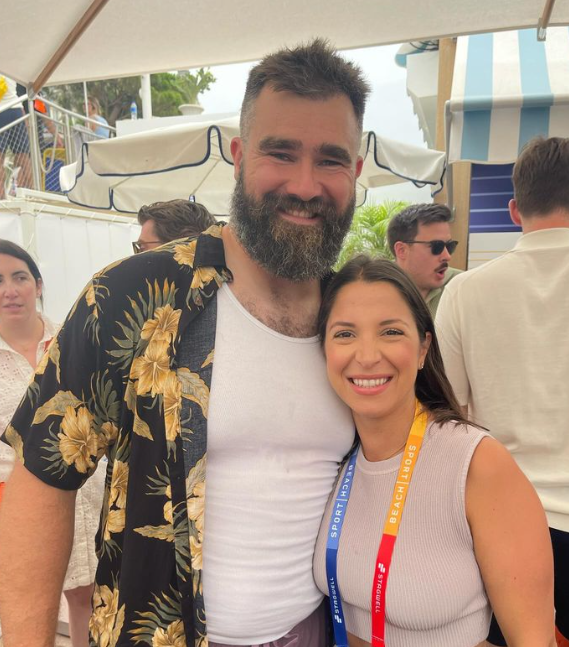 dieforyous's tweet image. Unknown Khia Gossip Reporter 'Francesca Bacardi' is seen with multiple boyfriends despite being married, having a child and a "so called close relationship".

“[She’s] not a girl’s girl,” Joe Vastola told dieforyous exclusively at the time. “My family is just collateral damage."