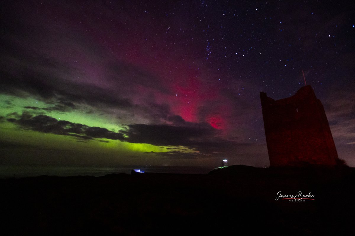 jamesburke01's tweet photo. A Great Aurora Display tonight here in west sligo. @CarlowWeather @VirtualAstro @TamithaSkov @MetEireann #Auroraborealis #lovesligo #easky https://t.co/GoWqyVgTSy