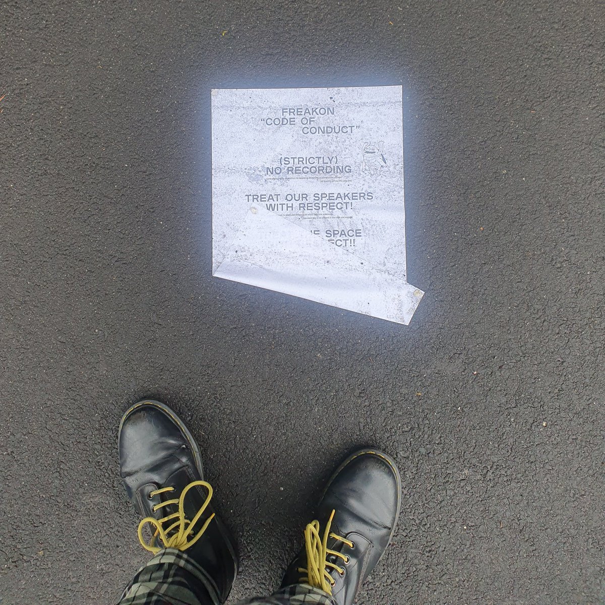 erix ➡️ @oddhours.bsky.social tweet media