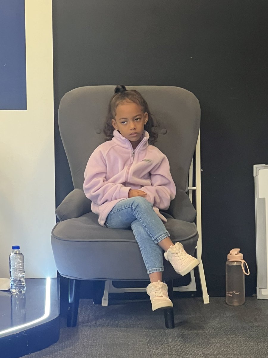 AnaLuisaArias's tweet image. 1. Me tiré La Semanal completa para ver si entendía el bochinche de la #ReformaqueTransforma, aquí las vainas que entendí de la Reforma Fiscal.

Aquí se las dejo en arro' y habichuela para que mañana pueda fingir que usted dique entendió y eso. Vamo' allá.