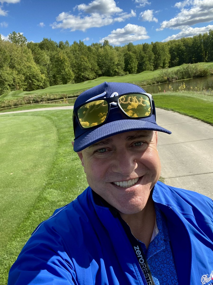 bjthomas48's tweet photo. Didn’t win our golf outing today. But gave it a run in beautiful weather! #fallgolf https://t.co/SkQkq0FhIg