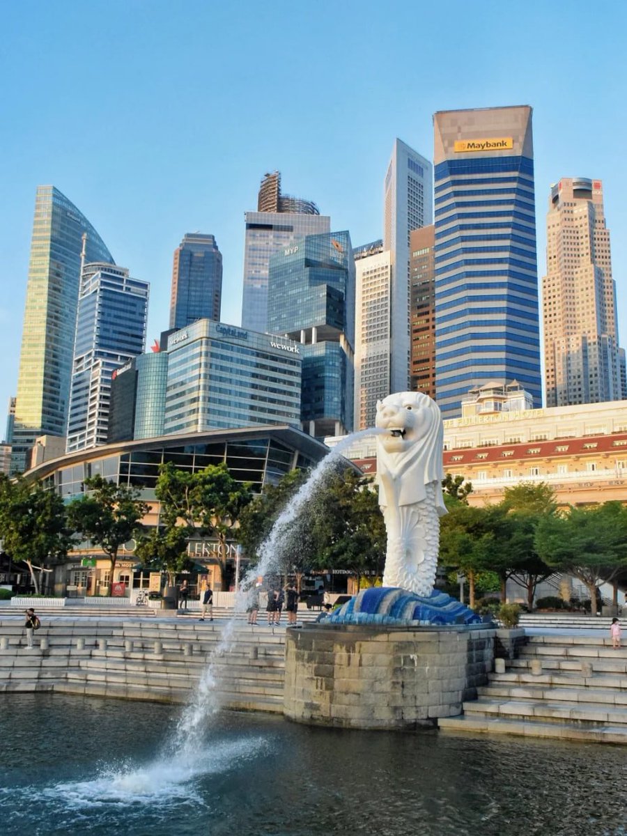 家を出ると、日差しが降り注ぎ、足取りも軽くなり、悩みも風に流されていきます。😊