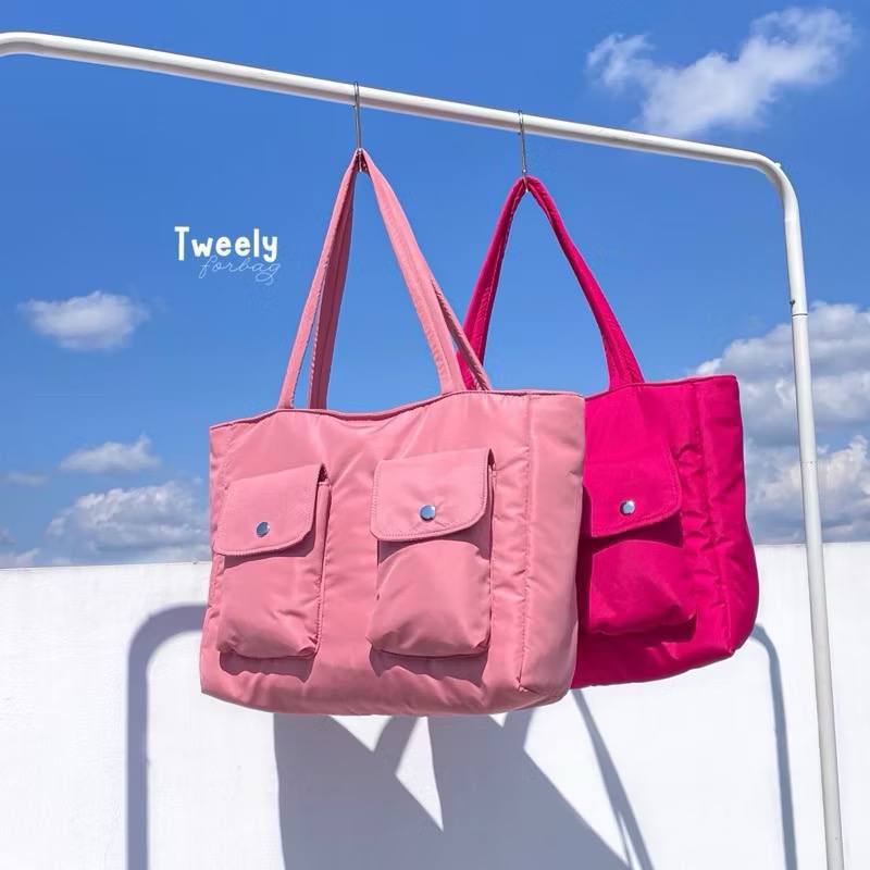 racunshoppe_'s tweet photo. rekomendasi totebag wanita yang muat banyak🌸

A thread https://t.co/JOTBito2WY