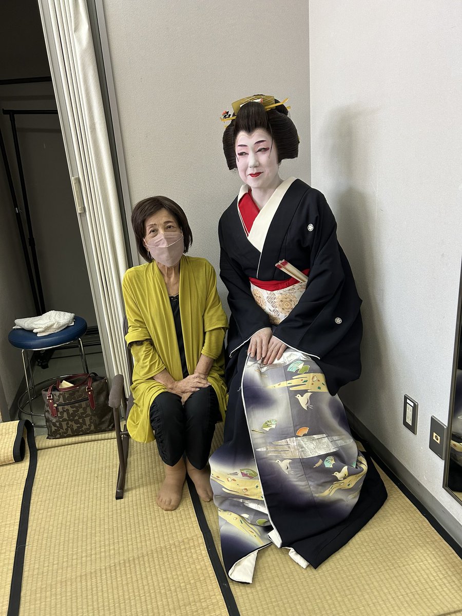 wakamiyaryu's tweet photo. 宮古教室第一回舞の会✨宮古の皆様、素晴���しかったです✨
今回は息子を手伝いに。制服に足袋😅
#若宮流　#若宮流沖縄支部宮古教室　#若宮かしょう https://t.co/Myq0H38Wvj