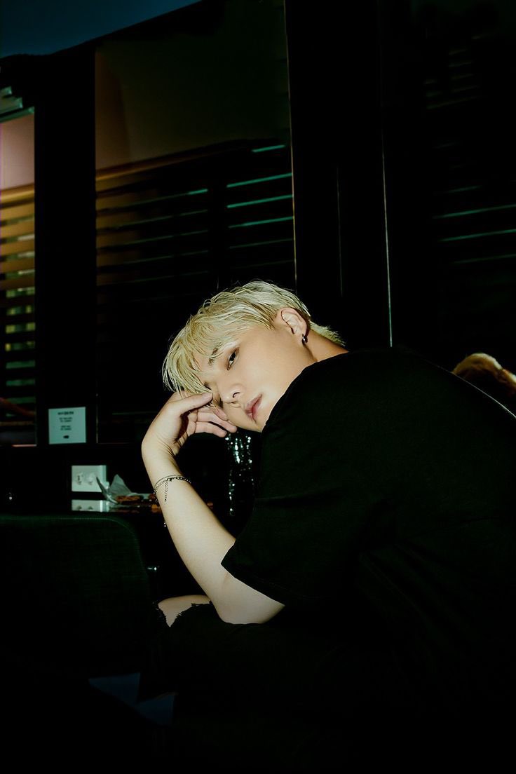 mrsjungchanwoo's tweet photo. YOUNGK’S DUALITY IS INSANE https://t.co/J5KeClaMq5