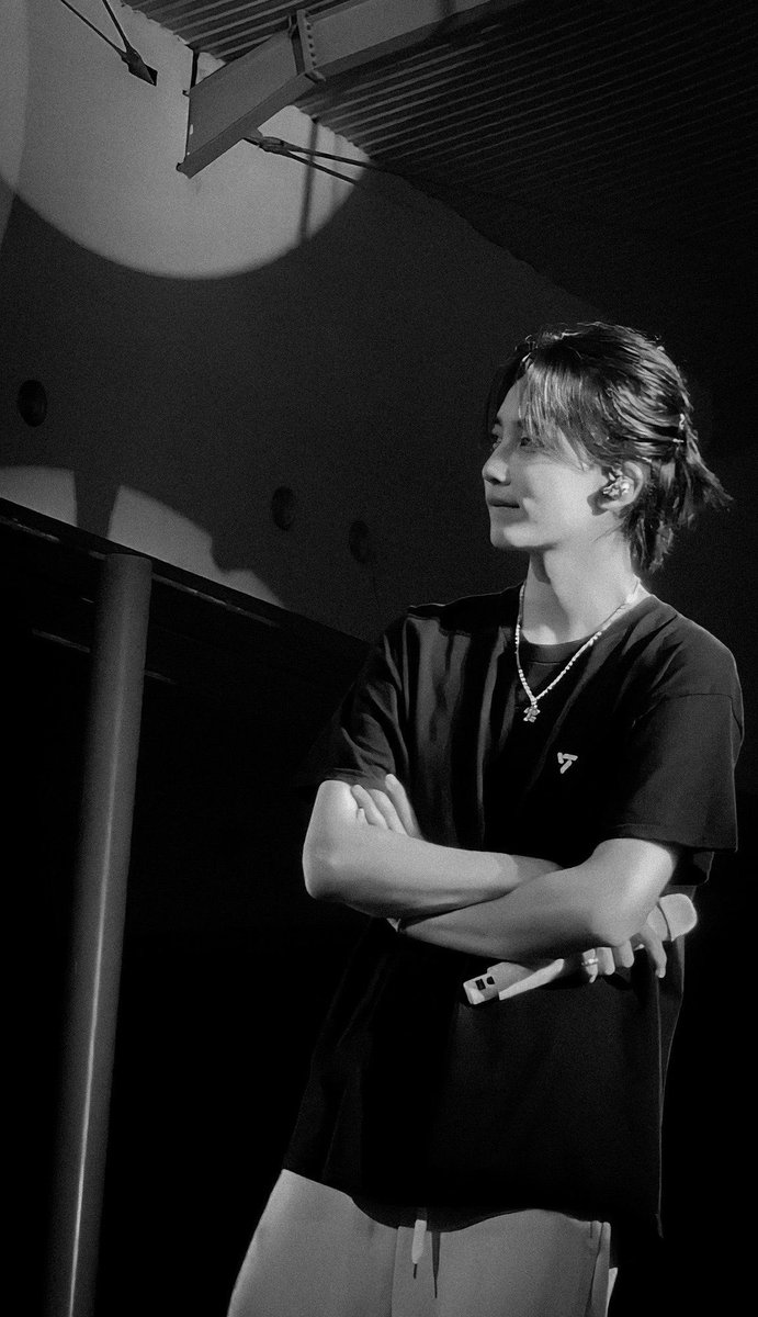 mingyukyoti's tweet image. THIS… THIS JEONGHAN. DO YOU FREAKIN GET WHAT I MEAN? 😭