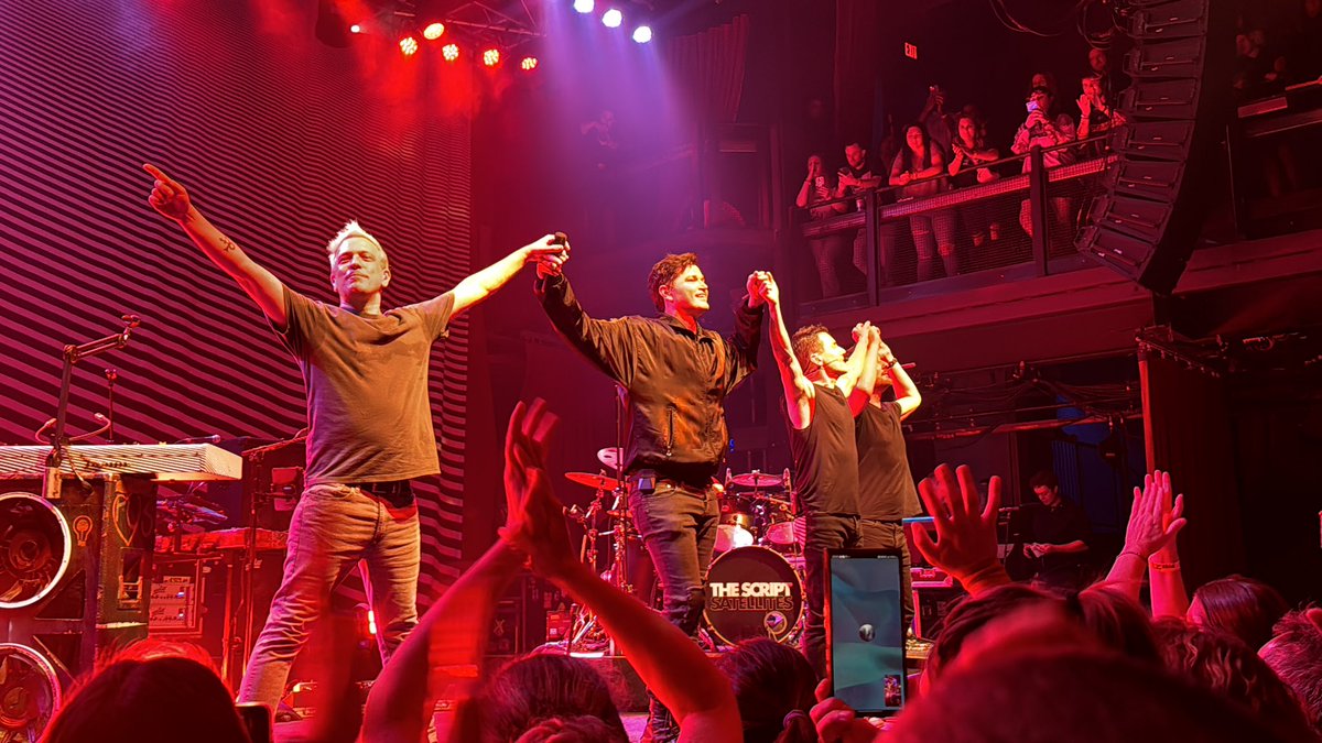 ITFN2028's tweet image. I love you @thescript 🥹❤️ #TheScriptSatellitesWorldTour