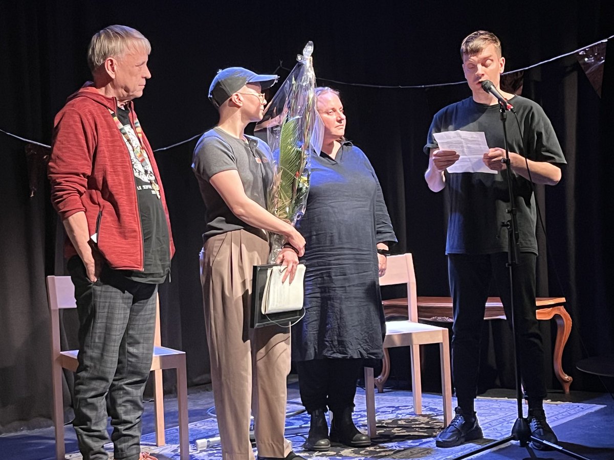 Näytelmäkirjallisuuden Lea-palkinto Emil Santtu Uutulle näytelmästä Ihana tytär Erika - Huomioita nimestä. Parhaimmat onnittelut!