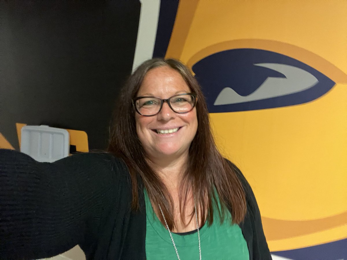 wahoos6's tweet photo. Wearing green today to kick off Student-Athlete Mental Health Week &amp; supporting @uncgspartans student-athletes as well as @HilinskisHope #letsgoG #YouAreNotAlone #MentalHealthMatters https://t.co/P9ABwcCXb6