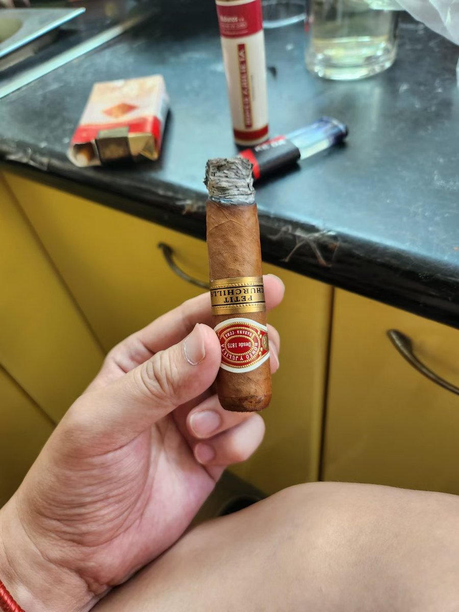 9X8C6's tweet photo. @LavishCigar https://t.co/ehEfGZo2rh