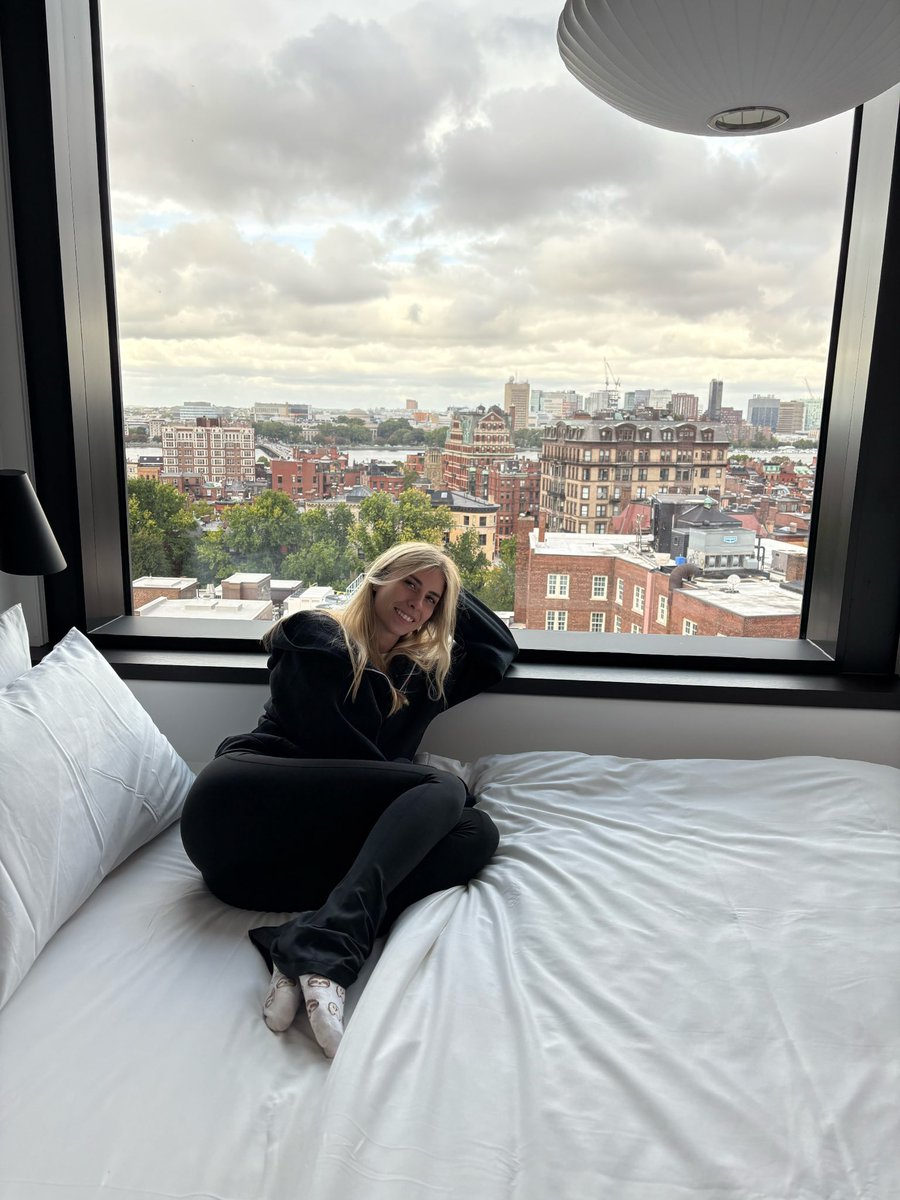 queenkat089's tweet photo. Went to Boston last weekend with my bf 🥰 he spoils me so much https://t.co/dvEsBccj2P
