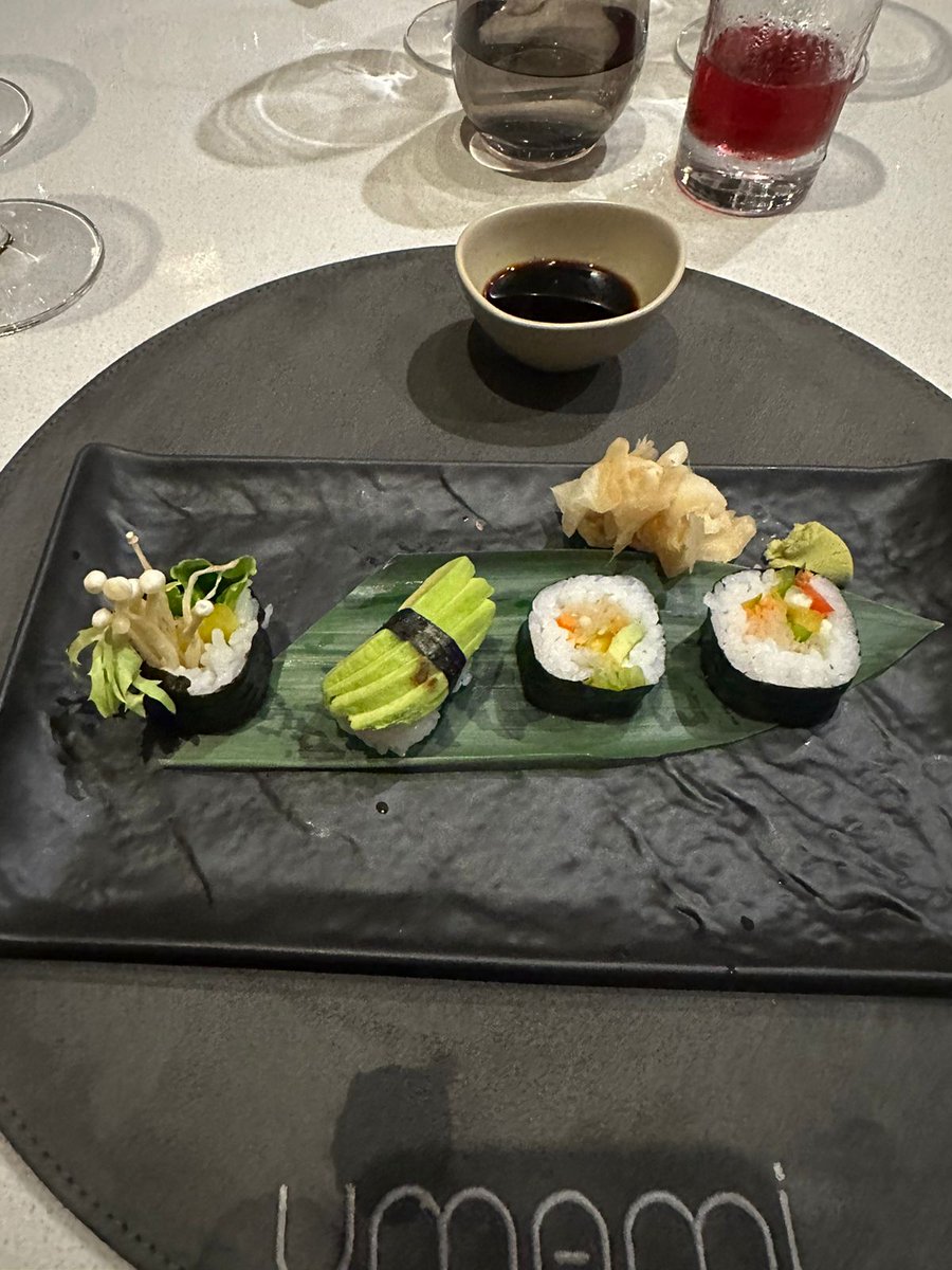 beachtag's tweet photo. The Art of Food!🧡

Dinarobin Beachcomber Resort &amp; Spa

#beachtagholidays 
#BeachcomberLife
#TropicalDreams
#YourBestHolidayYet
#BeachcomberToursSA
#BeachcomberExperience
#ratherbeinmauritius https://t.co/pGbjOE9GPa