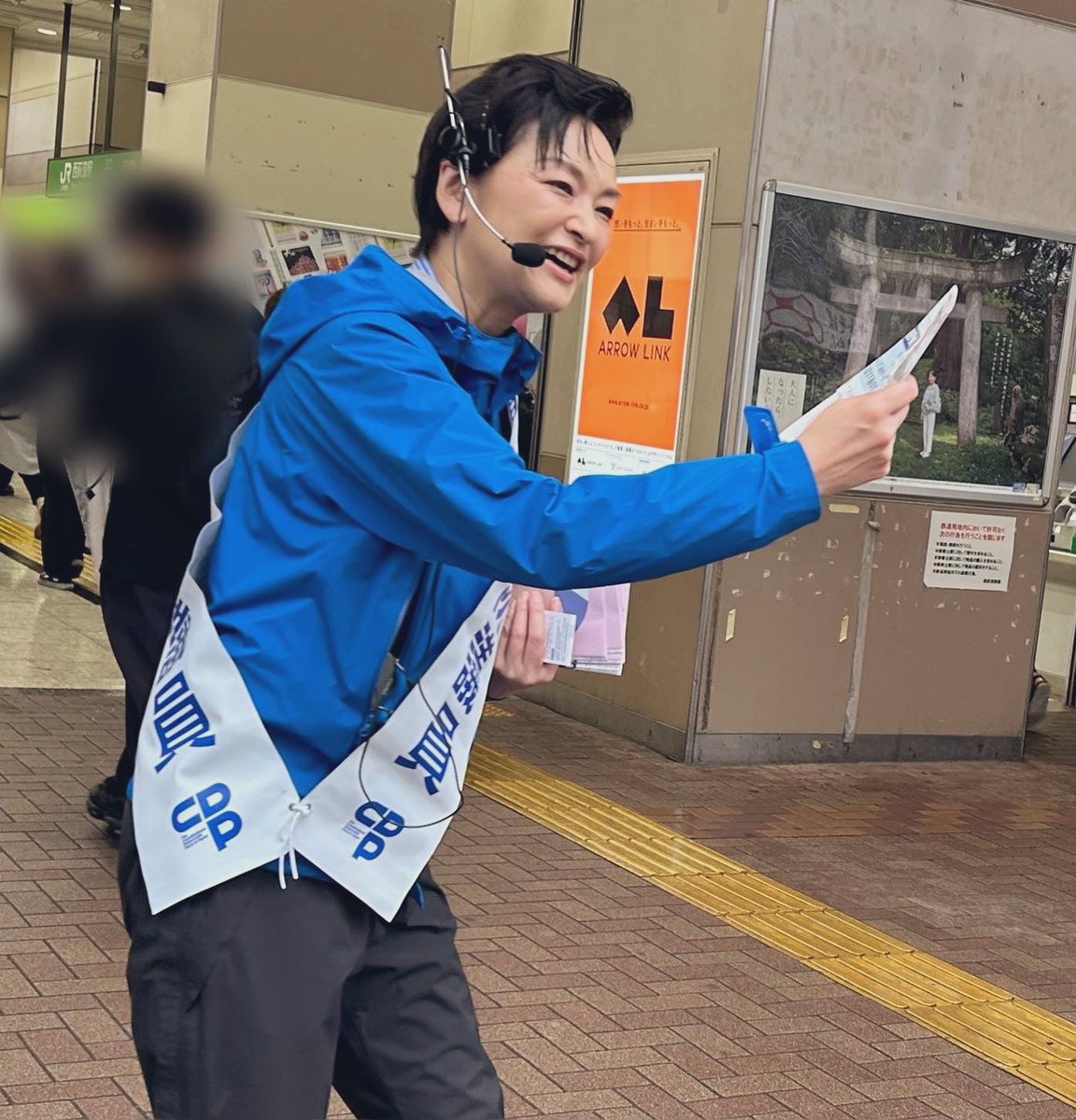 YoshidaHarumi's tweet image. おはようございます！
#西荻窪駅　雨の朝。
昨日の代表質問への石破総理の答弁、残念でした。

⚫︎予算委員会は開催せず
⚫︎旧統一教会問題は再調査しない
⚫︎選択的夫婦別姓への意欲は消えてしまい
⚫︎現行保険証の廃止時期の見直しもしない
⚫︎やるとおっしゃった、金融所得課税の強化はしない…