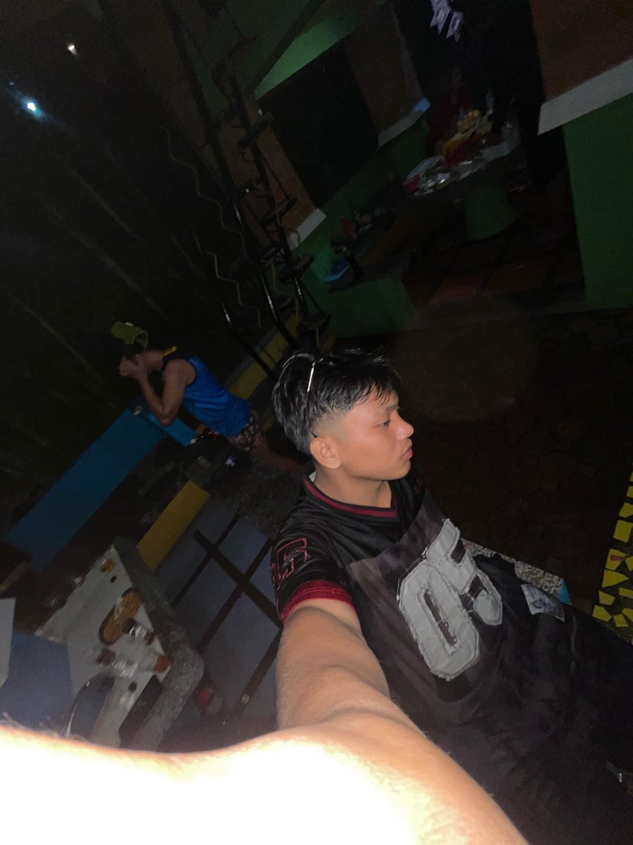 32618Mark's tweet photo. Dm dm. https://t.co/66CPOmYJj2