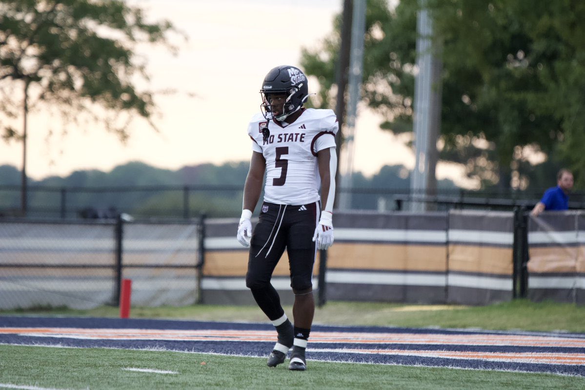 Tristian Gardner (@gardnertd13) on Twitter photo I’m blessed to receive an Offer from <a href="/MoStateFootball/">Missouri State Football</a> ‼️ #AGTG🙏🏾
<a href="/NDNFootball/">Waxahachie Football</a> <a href="/CoachReynolds23/">Scott Reynolds</a> <a href="/banderson078/">Brett Anderson</a> <a href="/Tolleson20/">Coach Tolly 2⃣0⃣🇺🇸</a> <a href="/CoachDT_TFB/">DT</a> I’m blessed to receive an Offer from <a href="/MoStateFootball/">Missouri State Football</a> ‼️ #AGTG🙏🏾
<a href="/NDNFootball/">Waxahachie Football</a> <a href="/CoachReynolds23/">Scott Reynolds</a> <a href="/banderson078/">Brett Anderson</a> <a href="/Tolleson20/">Coach Tolly 2⃣0⃣🇺🇸</a> <a href="/CoachDT_TFB/">DT</a>