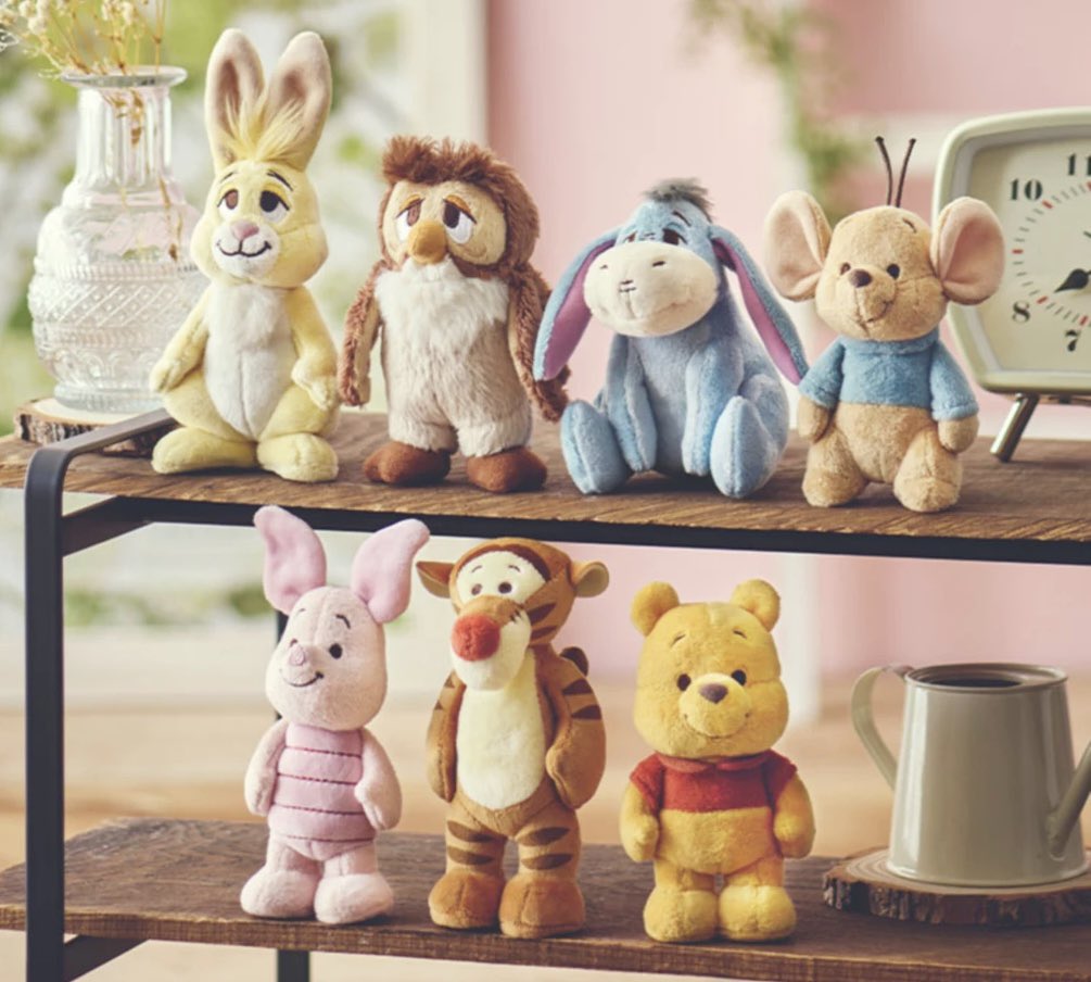 ディズニーストア】 10月11日より、スタンディングタイプのぬいぐるみ