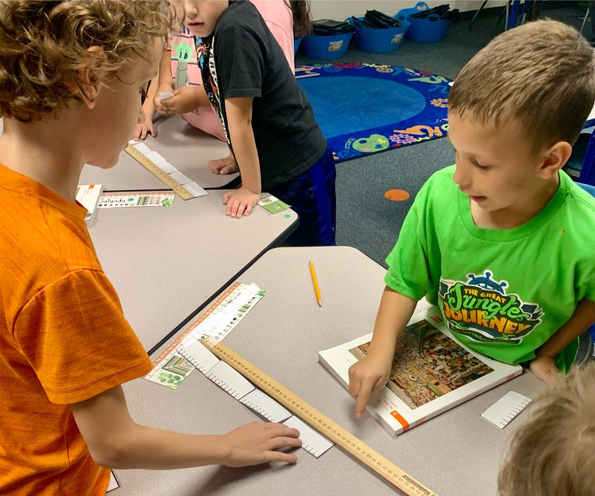2️⃣nd graders at NW collaborated together during their math class! Lots of great student-to-student discourse took place with these kiddos.☺️🤗 #BeEvergreen #mathtalk #learningtogether