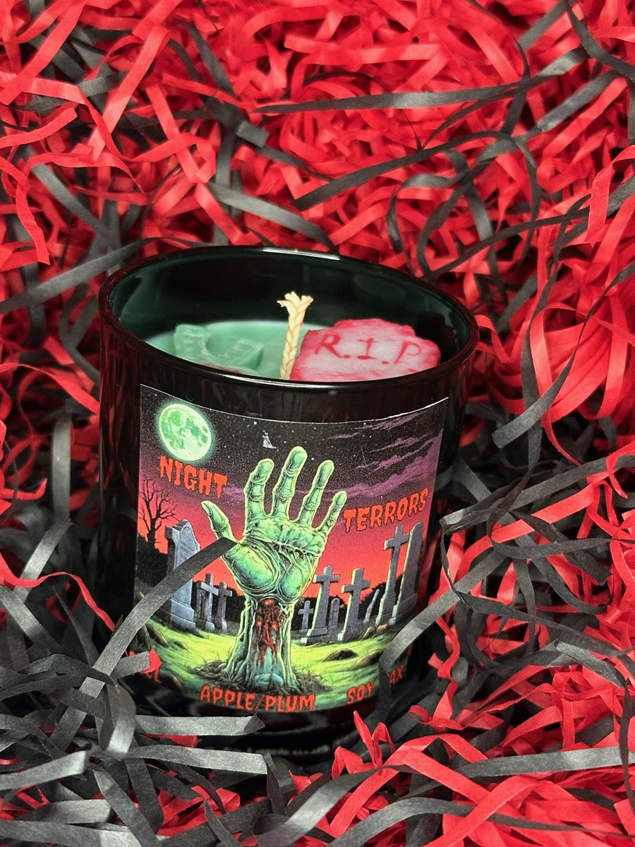 HauntinglyShop's tweet photo. Introducing our newest Candle

- Night Terrors 🧟‍♂️🕯️ Apple / Plum Scent🔥

Made with Soy Wax! 

Perfect for Zombie lovers, Horror enthusiasts, Halloween! 

Handmade and Hand-Poured in Scotland🏴󠁧󠁢󠁳󠁣󠁴󠁿 

Etsy - HauntinglyHandmadeUK

#Zombies #Horror #Candles #HorrorGift https://t.co/5bPQDuTmCq