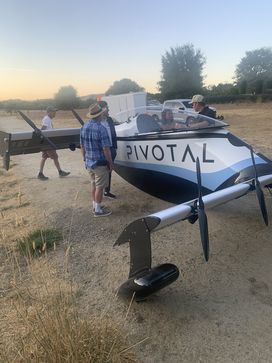 z5todd's tweet photo. @pivotalaero1 Attending a fascinating all-electric aircraft demonstration. This ultralight craft takes off vertically with no effort - and lands with similar effortlessness! https://t.co/YyrK1lYHoN