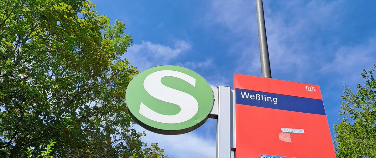 streckenagent_M's tweet photo. Heute Vormittag entfallen auf der Linie #S8 die Fahrten des 10-Minuten-Takts, mit einer Ausnahme.
Die S-Bahn Abfahrt ❗️#Weßling um 7:07 fährt ❗️.
Grund für die Ausfälle ist die Reparatur am Signal🚦 in #Freiham
Infos wie gewohnt auch unter:
https://t.co/bbDgteaafo https://t.co/9n6sZcsGuB