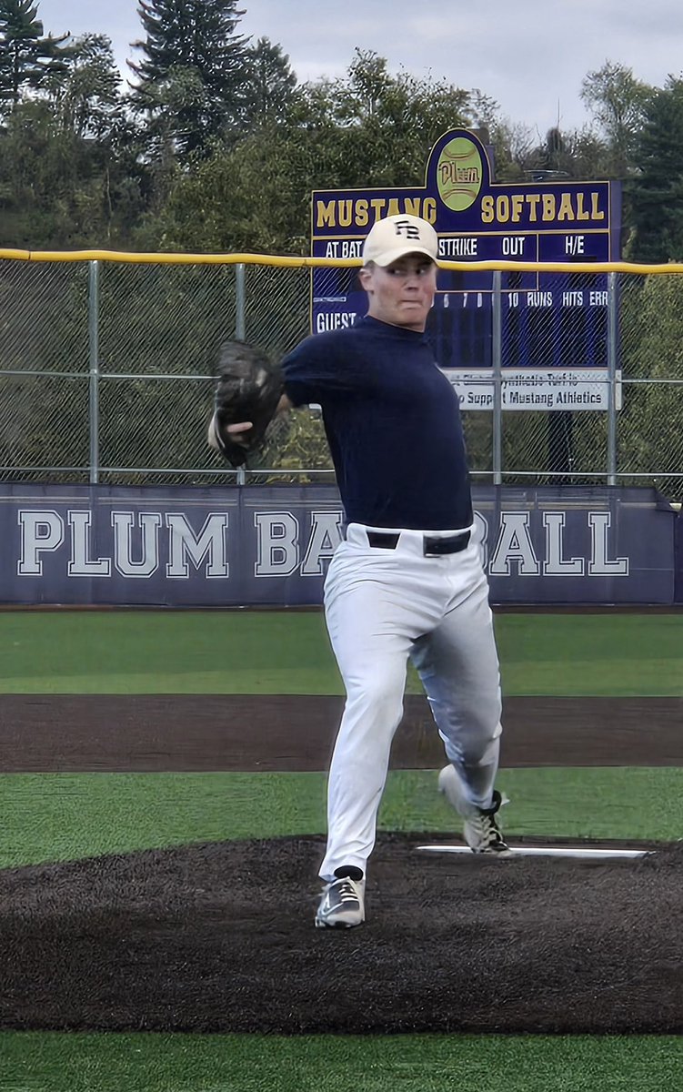 RWillochell's tweet photo. Jonah Willochell Dominated Tonight Monday October 7th As The Starting Pitcher For Franklin Regional Varsity Fall Ball Against Plum High School Varsity Pitching 4 Innings 0 Runs 2 Singles (picking off one of them at first base) No Walks, Striking Out 6 Batters https://t.co/CE6wpC62El