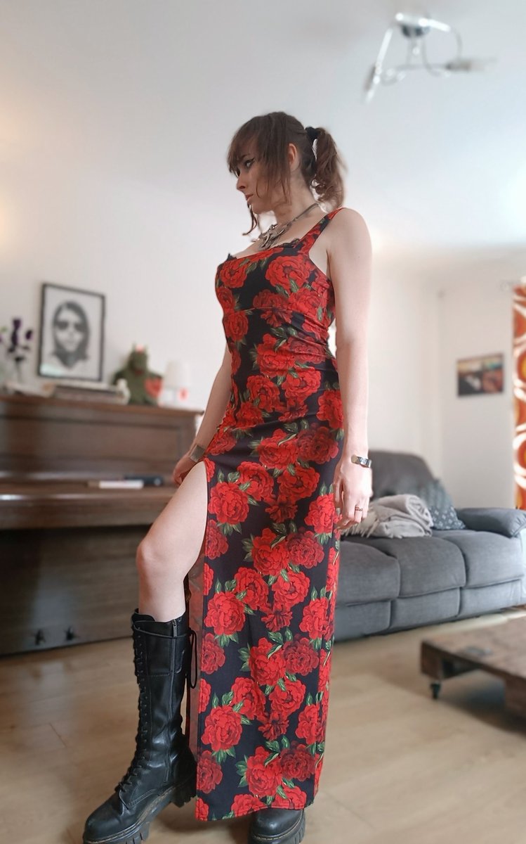 I felt a bit c*nty dressed like this 🌹
