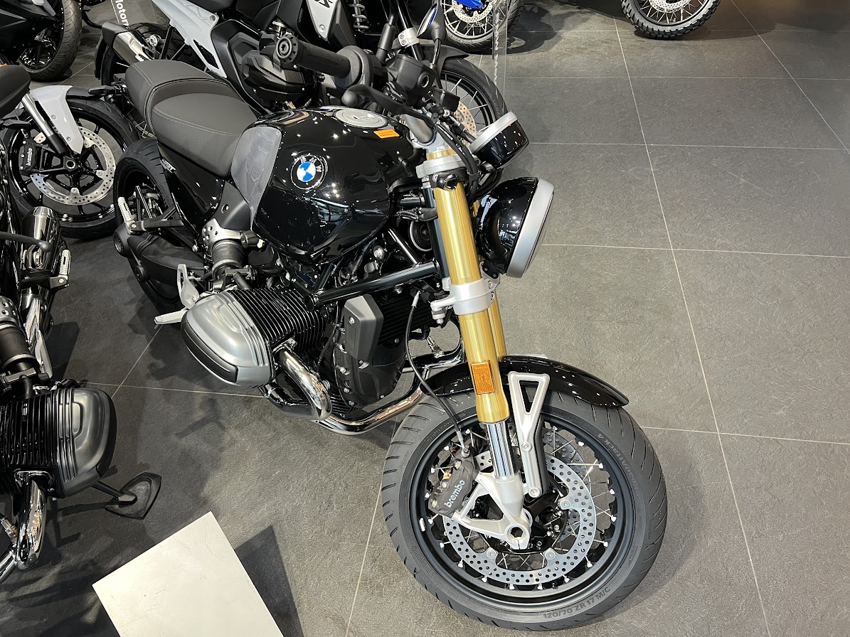 mscharacycle's tweet photo. R1300GSツーリング(アウレリウスグリーン)
R12 nineT(アナログメーター仕様)が
即納車入荷です!
#BMWMOTORRAD #MSCHARA #原サイクル https://t.co/BnFNuUUCWu