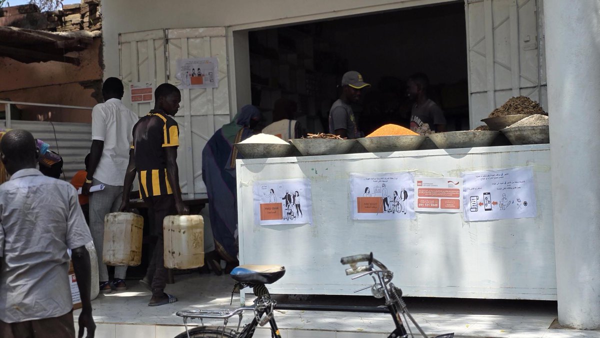 Successfully piloted e-vouchers last week in Kadugli, #Kordofan 🇸🇩 to help abt thousand people in #humanitarian need choose what they need + also support local traders. The model overcomes financial illiquidity of the isolated city.

~
Thanks to Cash Consortium, LMT, &amp; 🇪🇺<a href="/eu_echo/">EU Civil Protection & Humanitarian Aid 🇪🇺</a>
