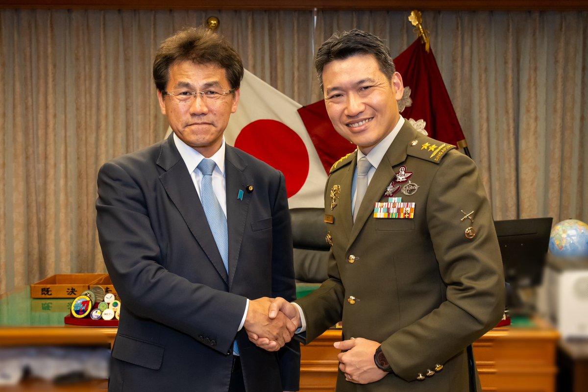 10月7日、三宅大臣政務官は日本に公式訪問中のシンガポール陸軍司令官