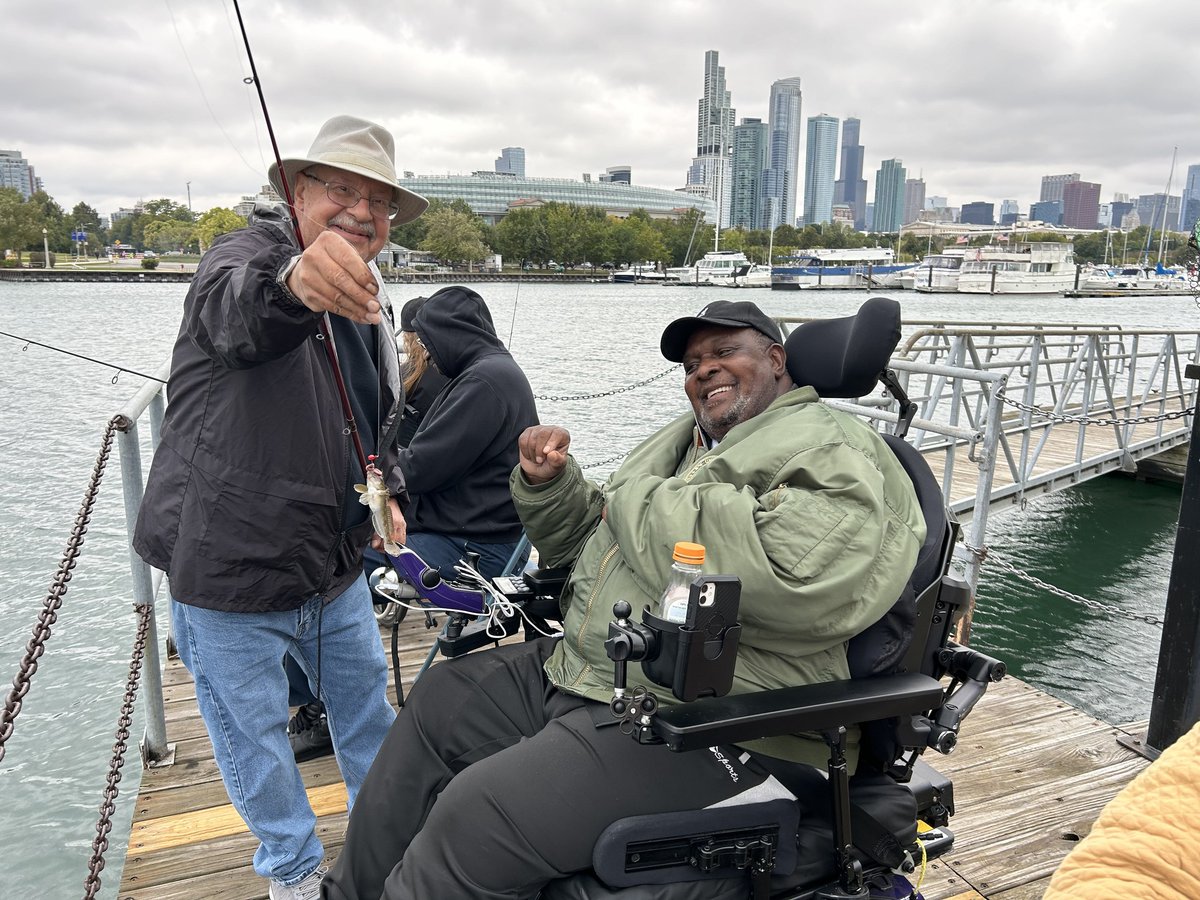 AdaptSports's tweet photo. We enjoyed fishing with Paralyzed Veterans of America (PVA) and Chicago No Limits Fishing who provide boating and fishing experiences for individuals with disabilities. #chicago #lakemichigan #boating #fishing #veterans https://t.co/hQjm3M3rzA