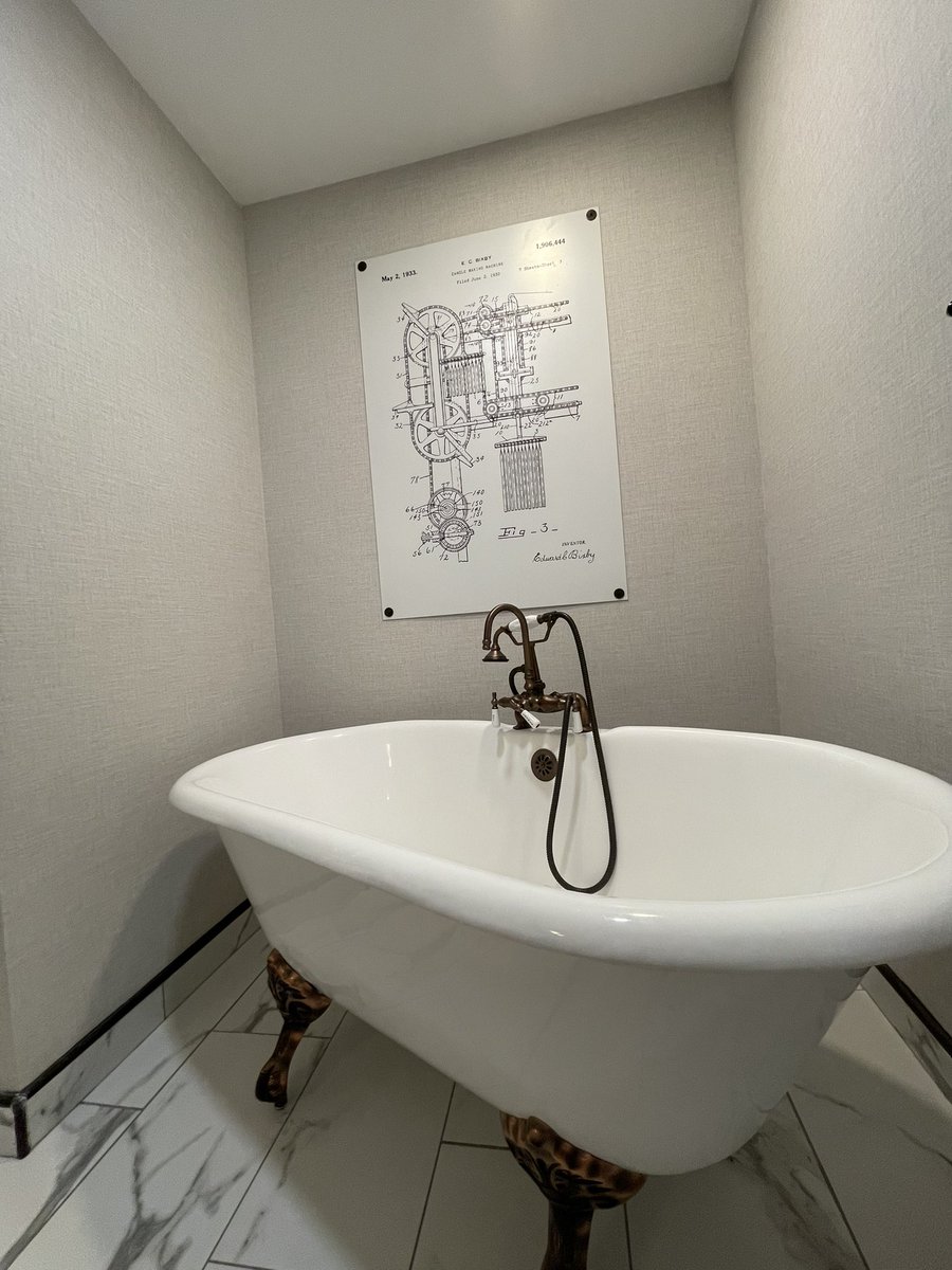 Cheers <a href="/MarriottBonvoy/">Marriott Bonvoy</a> <a href="/Marriott/">Marriott Hotels</a> #TheWick this was an awesome upgrade!