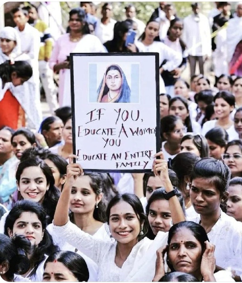 TribalArmy's tweet photo. यदि आप एक महिला को शिक्षित करते हैं, तो आप सिर्फ एक व्यक्ति को नहीं, बल्कि पूरे परिवार और आने वाली पीढ़ियों को शिक्षित करते हैं। समाज की सशक्त नींव महिलाओं की शिक्षा में निहित हैं। https://t.co/bEGvZcB0bM