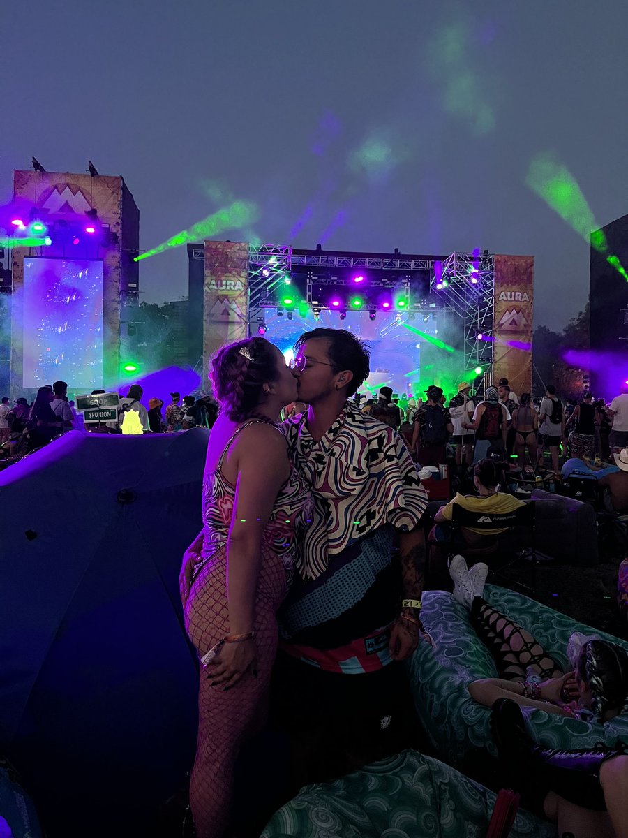 20+ zeds dead shows, need to recount our inzo shows together now thinking about it lol , 2 edclvs, 2 wakaans , 2 deadrocks now going into our second rave cave and cyclops cove 😭🥹❤️ i love my girl and music sm